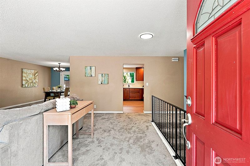 5th image of 629 43rd Avenue SW