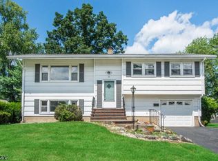 24 Birchtree Dr, Fairfield, NJ 07004