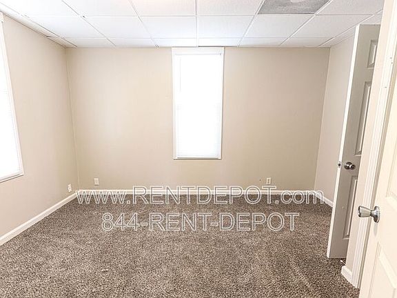 4th image of 1229 E Illinois St