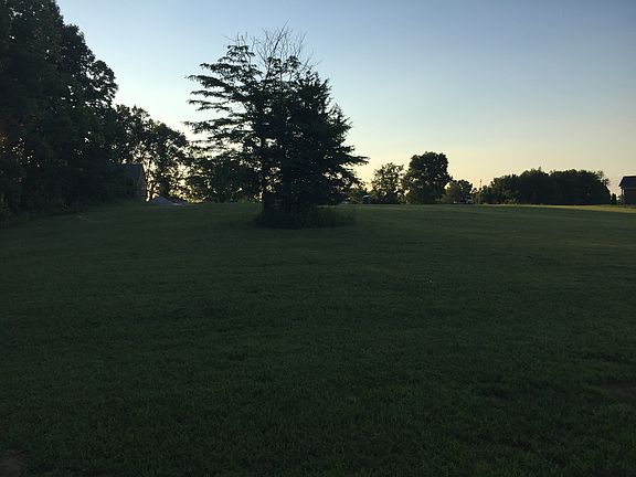 4th image of 206 River Crest Dr