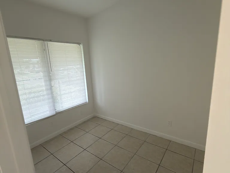 936 Pinedale Ave — Photo 4
