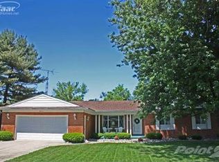 8552 Apple Blossom Ln, Flushing, MI 48433