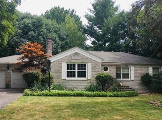 1032 E Linwood Dr, Springfield, MO 65807