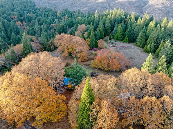 1480 Bridge Ln, Wolf Creek, OR 97497