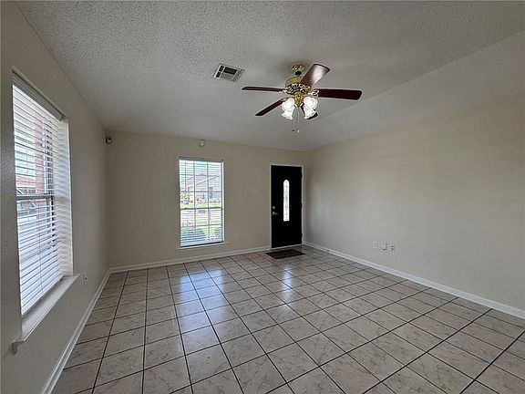 3rd image of 2513 Rue Jesann