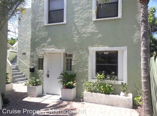 313 Pine Ter, West Palm Beach, FL 33405