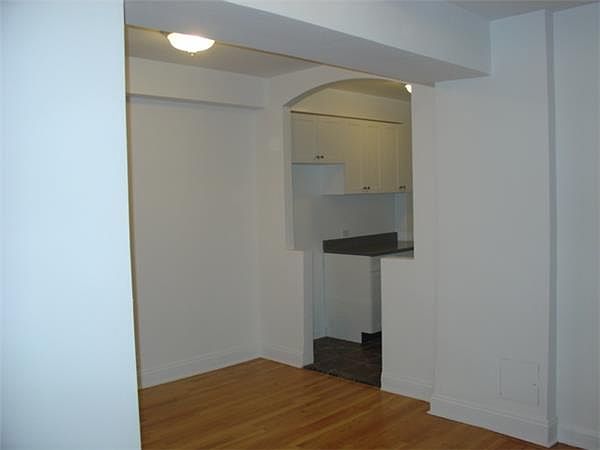 1st image of 160 E 89th St APT 2D