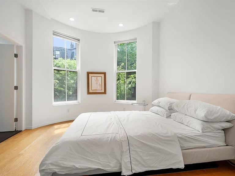 109 Chandler St #1 — Photo 29