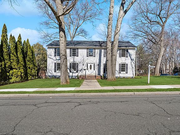 2nd image of 27 Norwood Ave