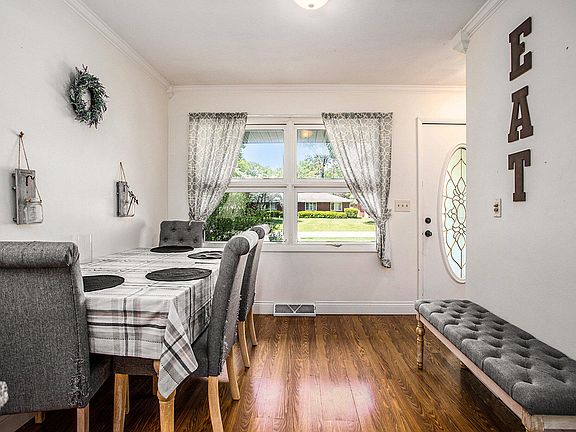 5th image of 26411 Sweetbriar St