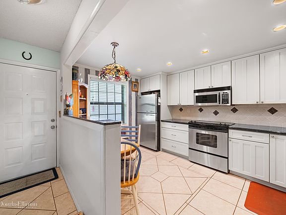 4th image of 3000 Florida Blvd APT 101D