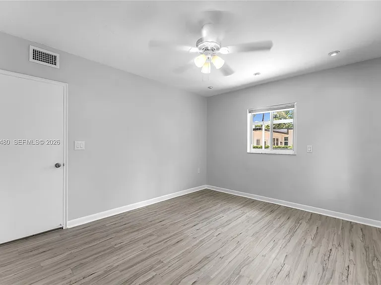 6130 SW 47th St — Photo 17