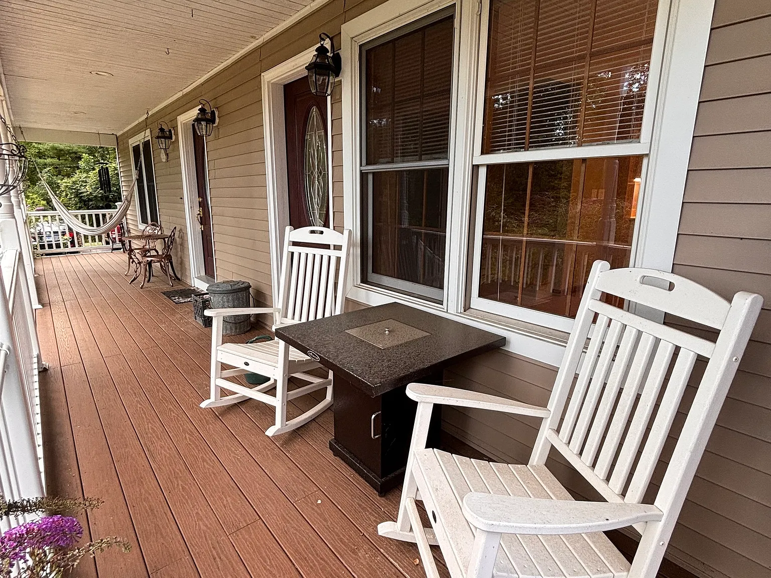 1 bed, 1.0 bath, 700 sqft, $1,950 — Photo 2