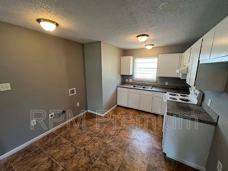 5057 Baker Blvd #C — Photo 8