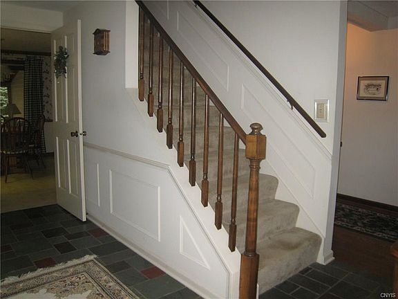 4th image of 150 Fireside Ln