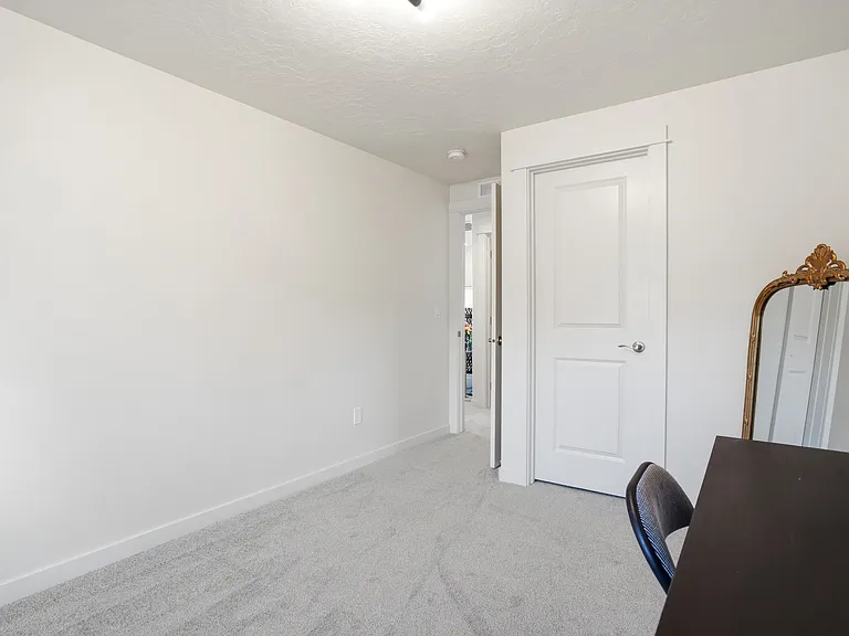 3434 S Garibaldi Pl — Photo 2