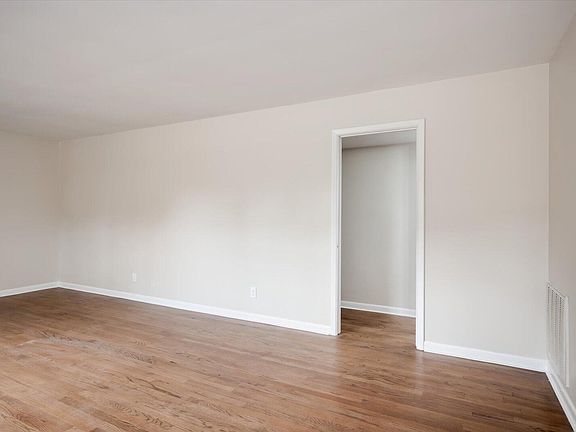 4th image of 3 Rosemary Dr