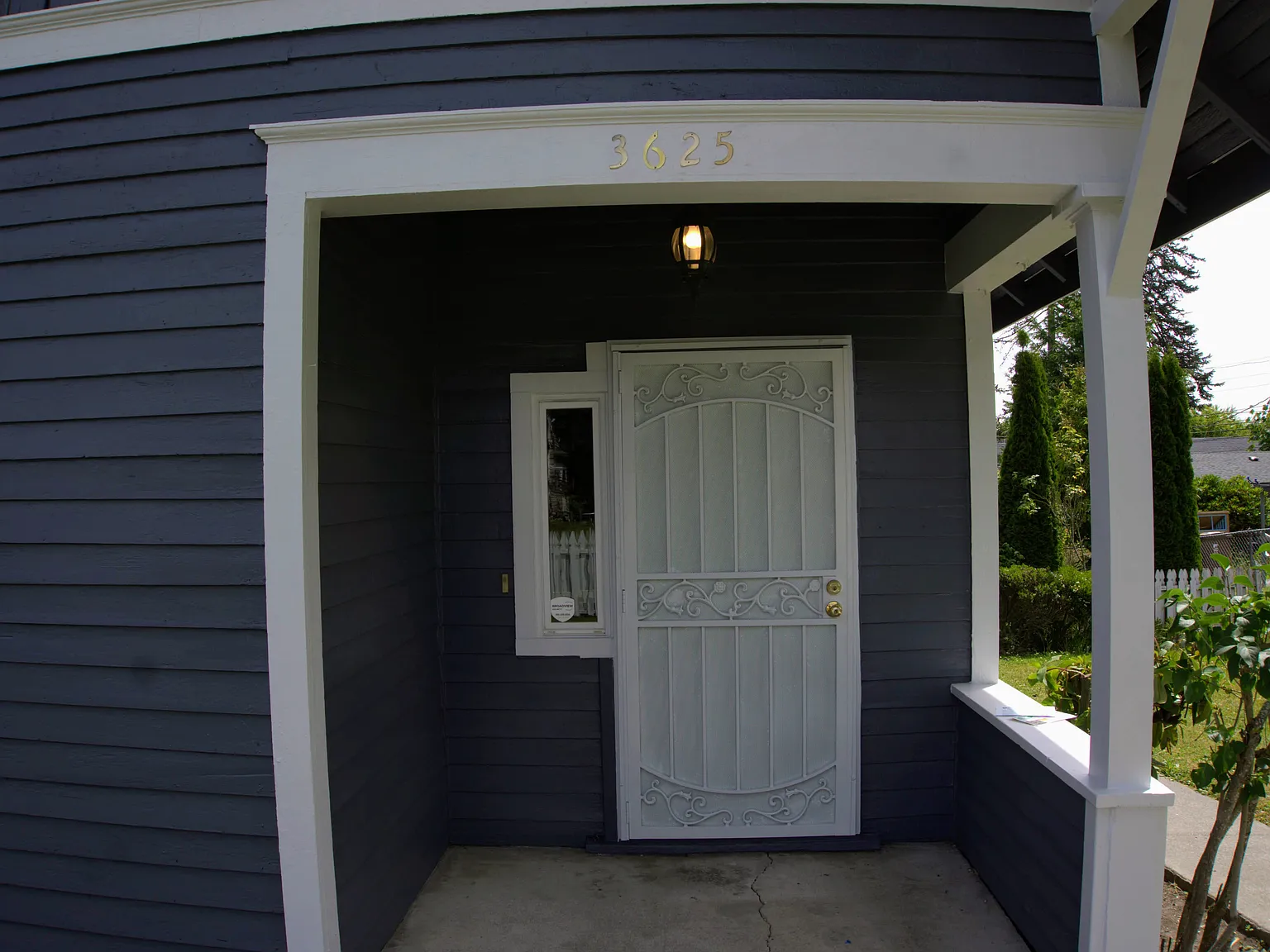 3 bed, 1.5 bath, 1136 sqft, $2,575 — Photo 4