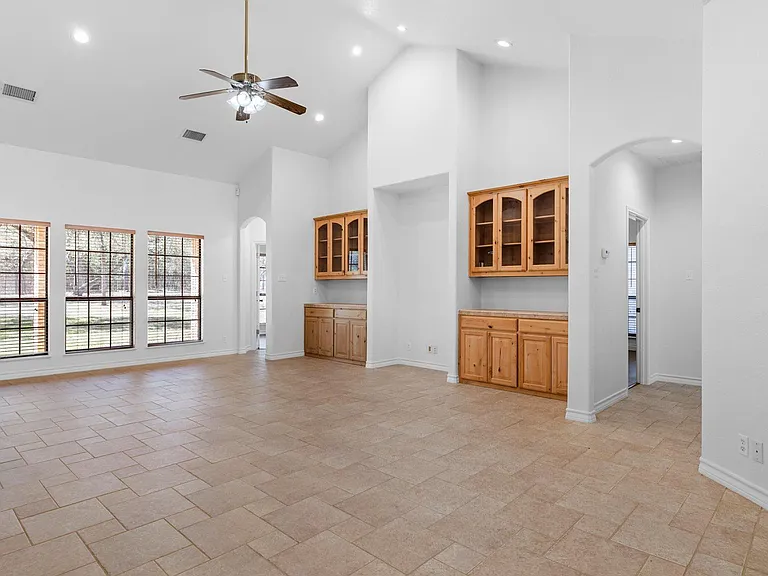 10808 Dedeke Dr — Photo 6