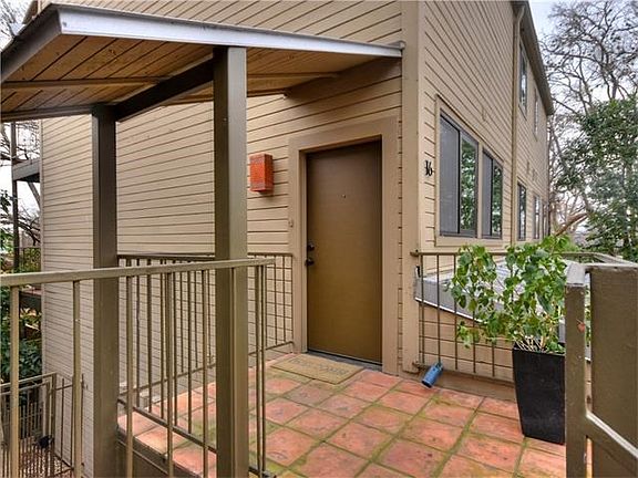 3rd image of 606 W Lynn St APT 16