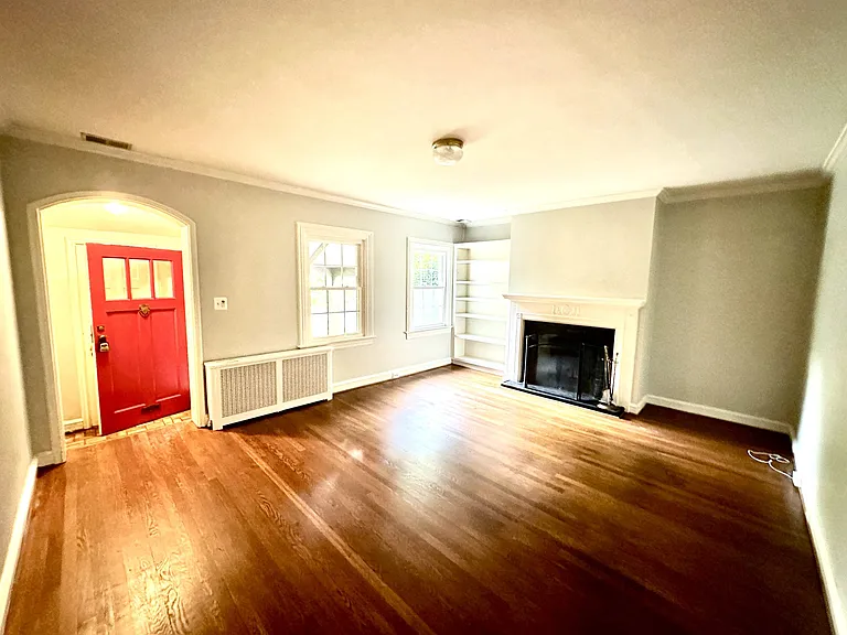 1513 44th St NW — Photo 25