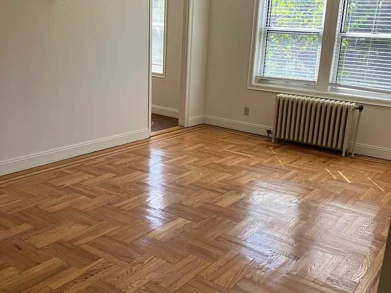 Gramatan Ave — Photo 2