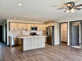 106 34th Ave W, Spencer, IA 51301