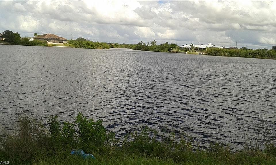 1st image of 425 NW 24th Ter
