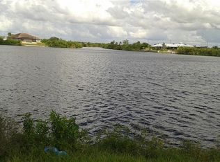 425 NW 24th Ter, Cape Coral, FL 33993
