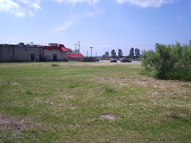 1st image of 2726 Monaco Dr