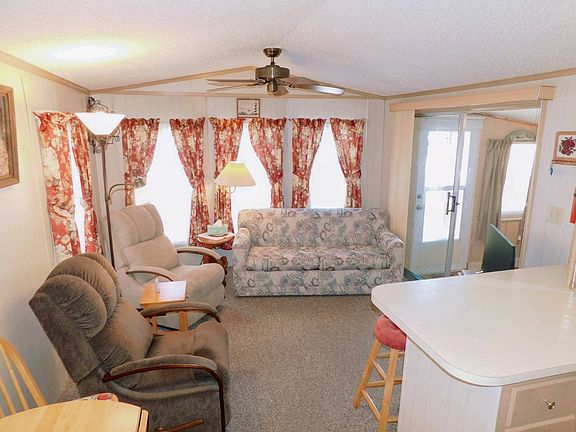 4th image of 37400 Chancey Rd #73