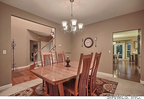 4th image of 13 Wildwood Ct