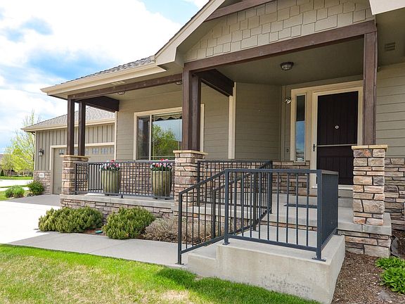 A5 - 2851 Crooked Wash Dr Loveland-large-020-1-Front10-1281x1000-72dpi.jpg