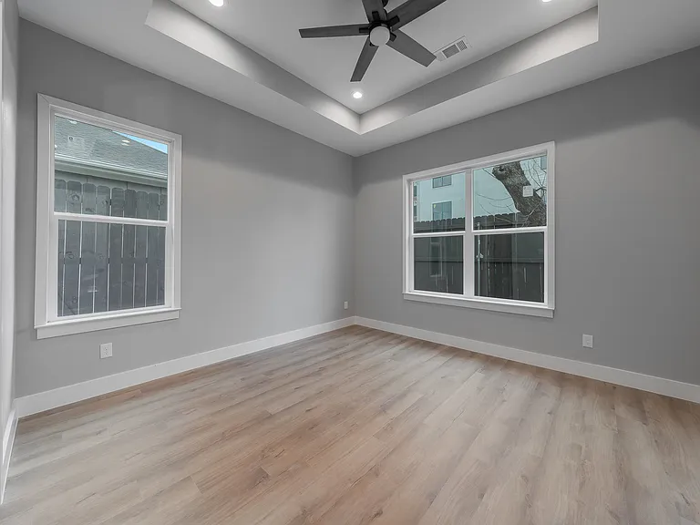 2806 Chicago St — Photo 5