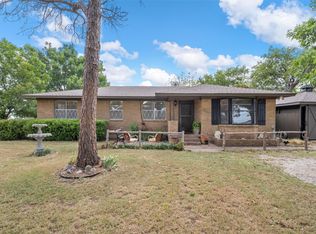 219 Tree Top Dr, West, TX 76691
