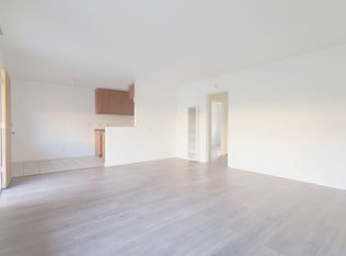 1818 W Sumac Ln APT 3B, Anaheim, CA 92804