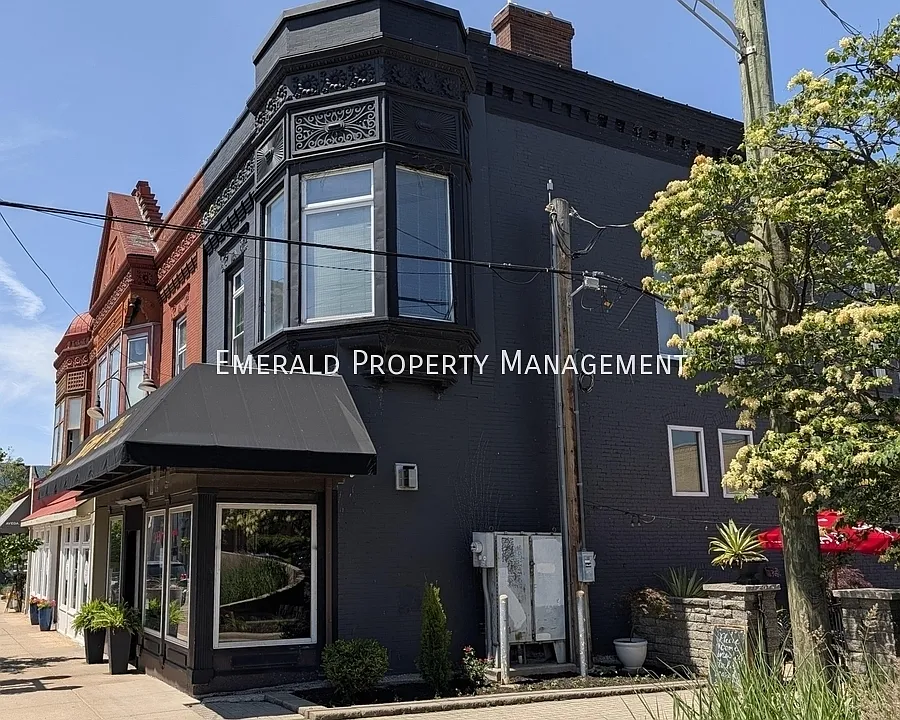 514 E State St #1