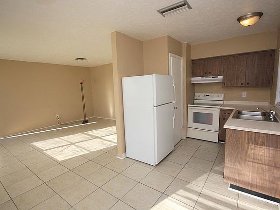 4th image of 12619 Curley St