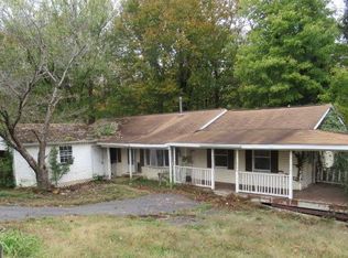 911 Augustus Dr, Prince Frederick, MD 20678