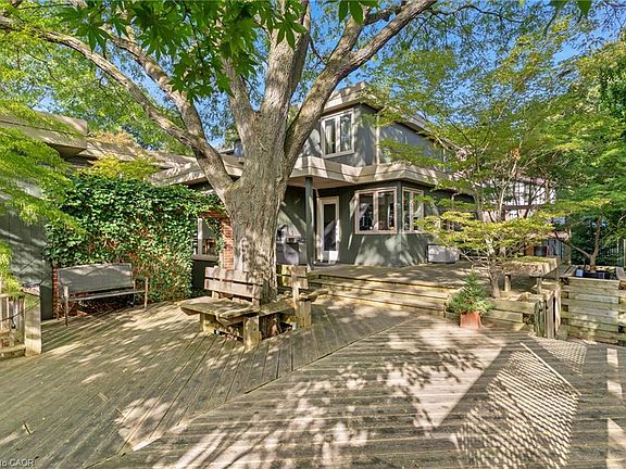 4th image of 348 Browning Pl