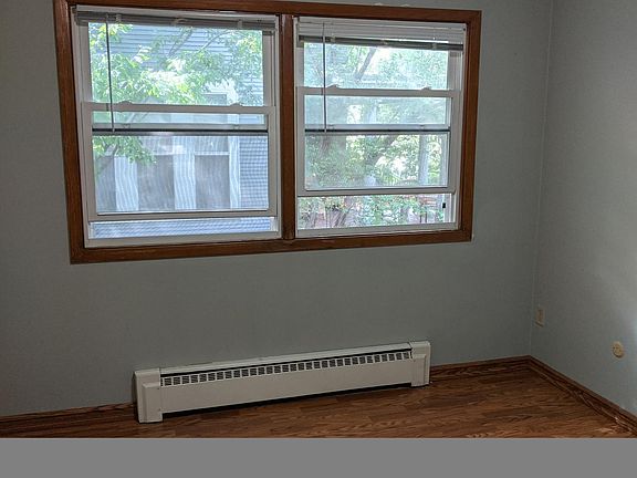 5th image of 830 Laurel Ave Unit 5