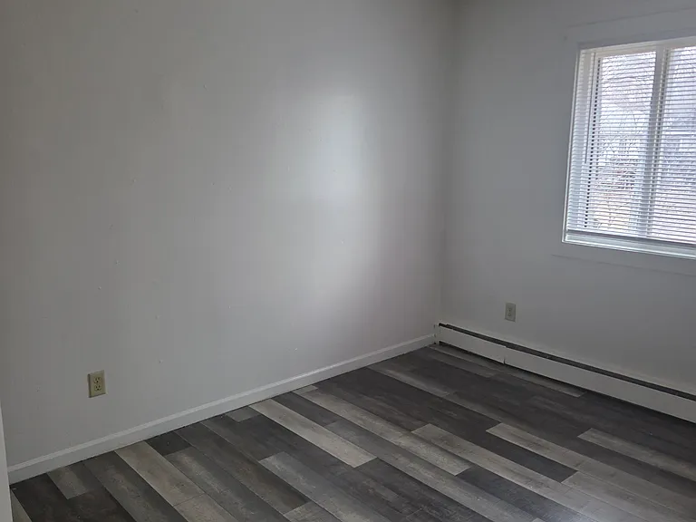 608 N Cliff Ave #200 — Photo 5