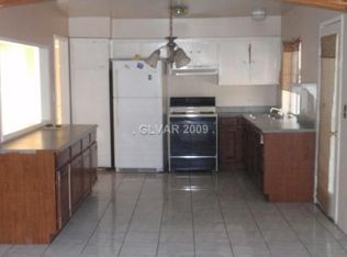 332 N Sandhill Rd, Las Vegas, NV 89110