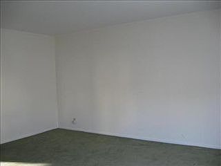 2nd image of 10 Stoneybrook Ave
