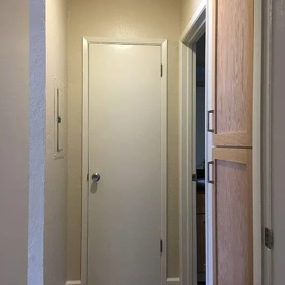 Shangri-La Apartments — Photo 15
