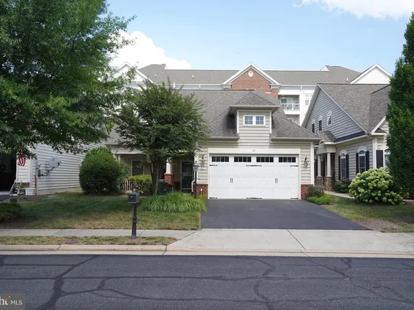 20779 Crescent Pointe Pl, Ashburn, VA 20147