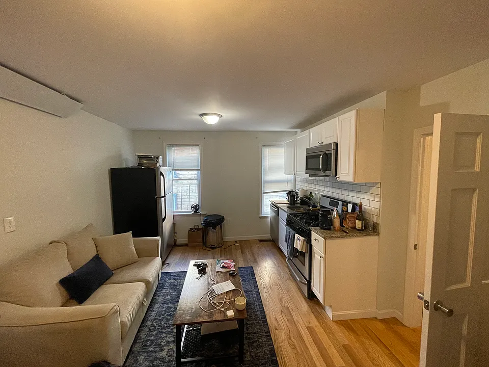 30 L St #1