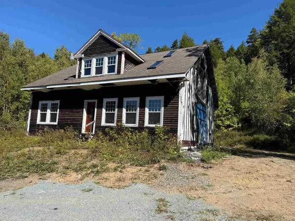 571 Conquerall Mills Rd, Lunenburg, NS B4V 7A3