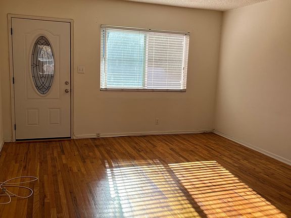 2nd image of 4076 Rosabell St