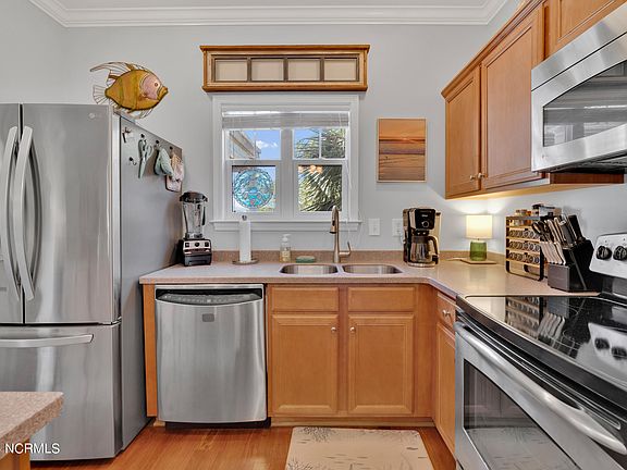 4th image of 4132 Vanessa Drive Unit 6